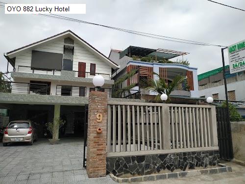 OYO 882 Lucky Hotel